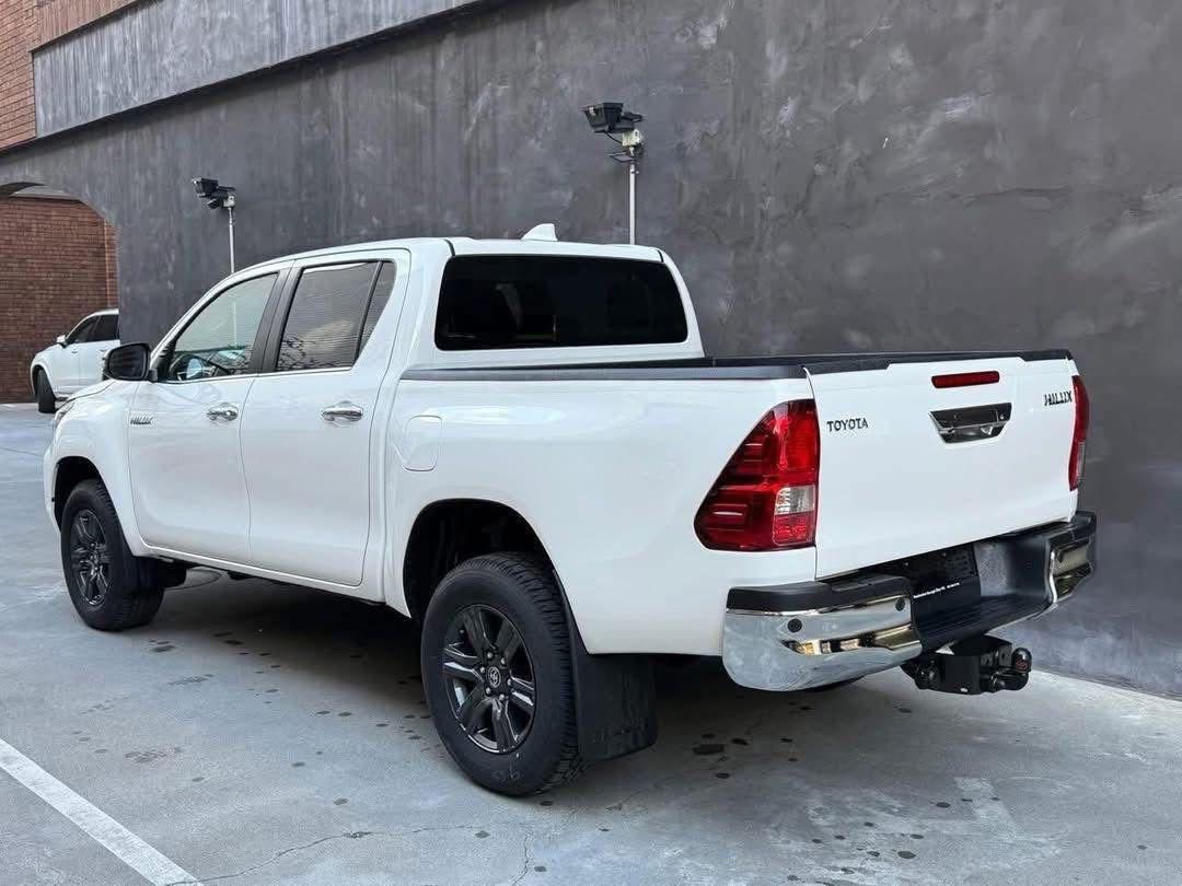 HILUX TOYOTA